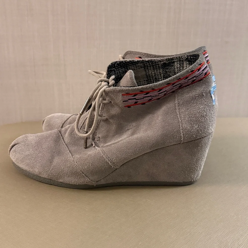 Toms grey Aztec suede wedge boots Women’s 9